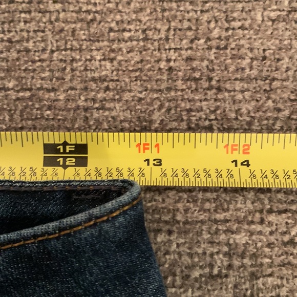 Unpublished Jeans - Picture 9 of 11